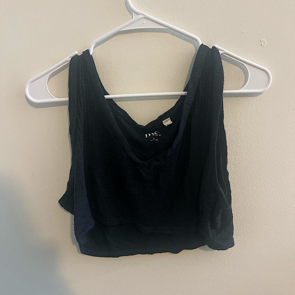 Black Flowy Cropped Tank Top